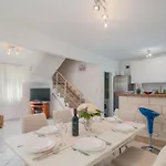 Three-bedroom In * Sutivan
