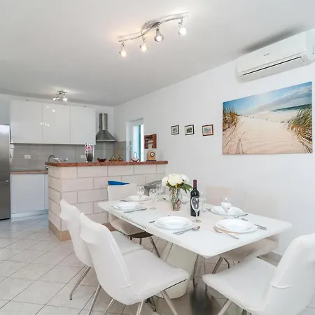 Three-bedroom In בית נופש *