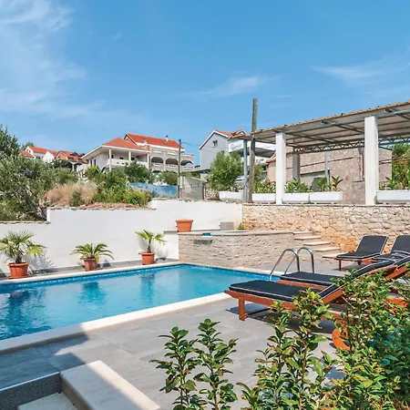 Holiday home Three-bedroom In